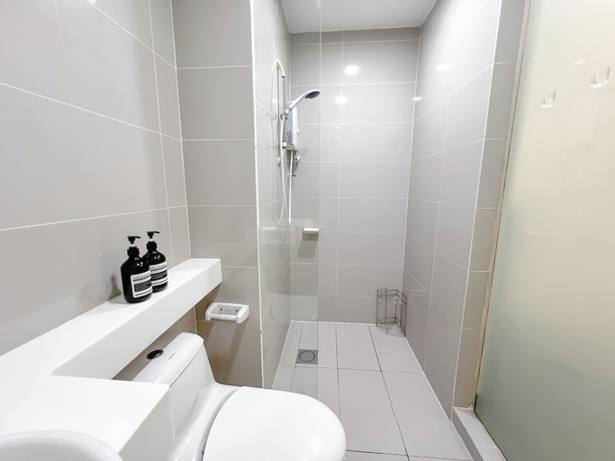 Bathroom 8
