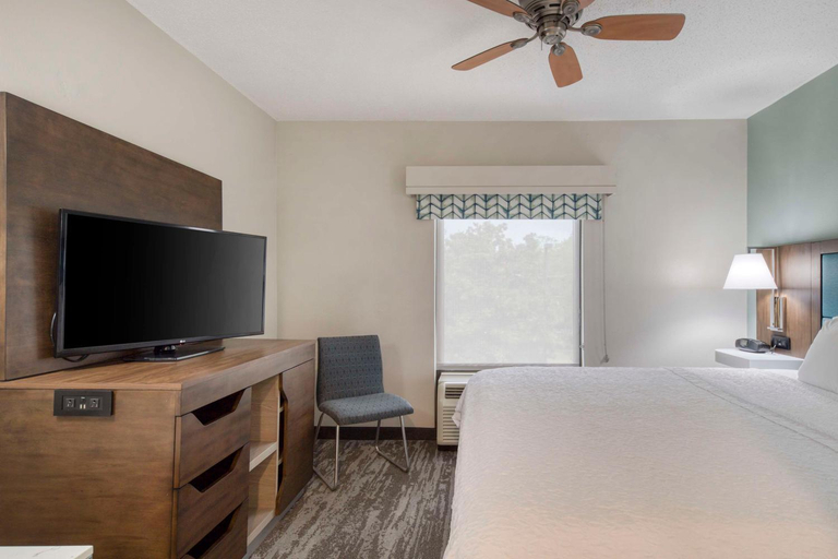 Bedroom 25