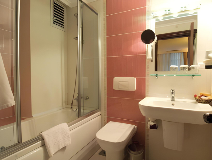 Bathroom 4, Akgün Beyazit Old Town, Fatih