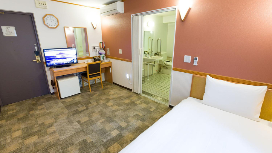 Bedroom 14