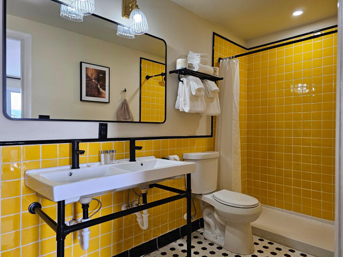 Bathroom 2, The Hotel Laurel at Seneca, Schuyler