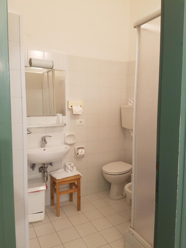Bathroom 2, Albergo Lungomare, La Spezia