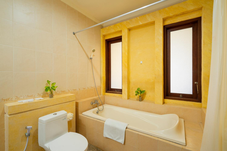 Bathroom 18