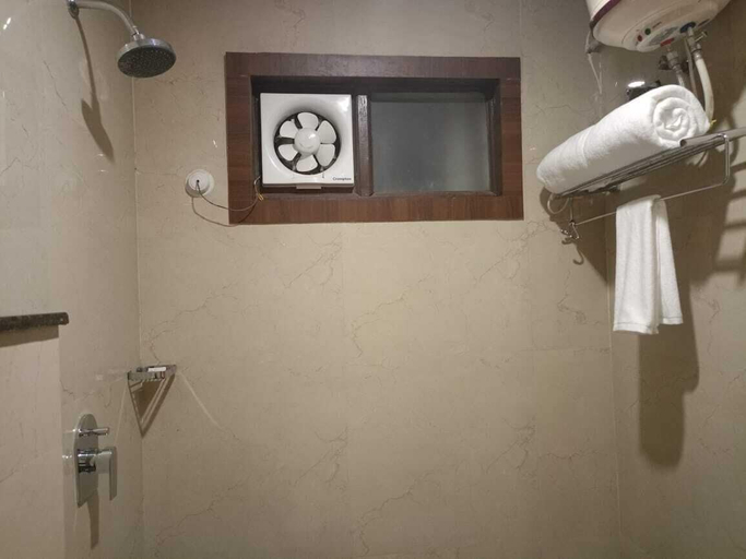 Bathroom 4, Five Elements Hotel Haridwar, Dehradun