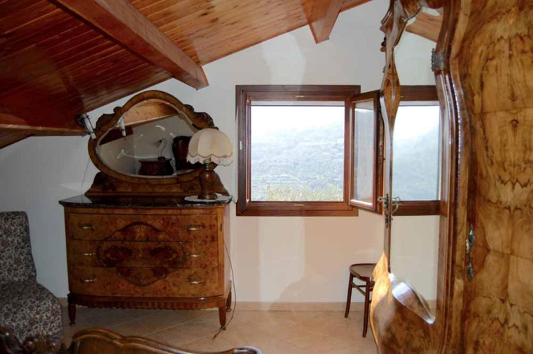 Others 5, Casa Rolando, Imperia
