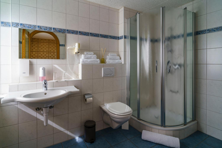 Bathroom 4, Seeblick SMART Hotel Rossli, Sarganserland