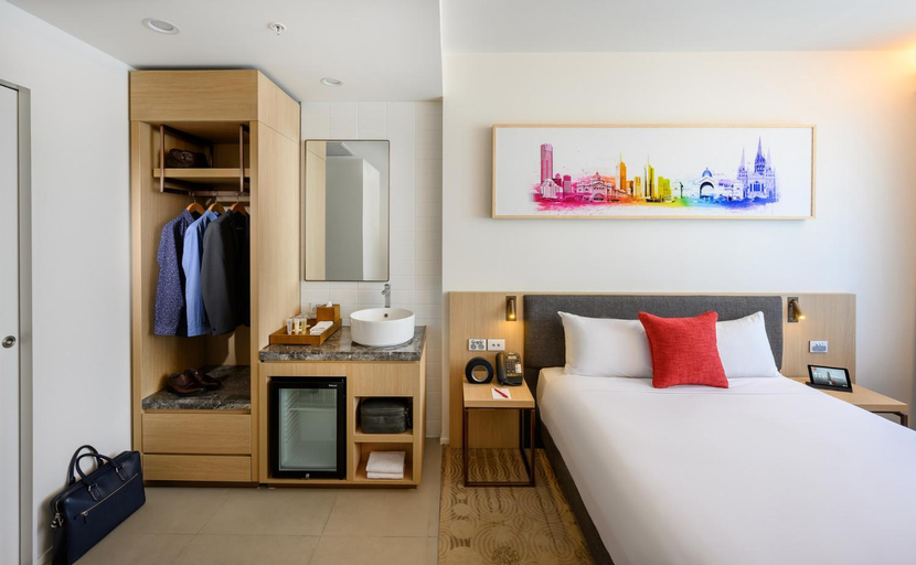 Bedroom 28
