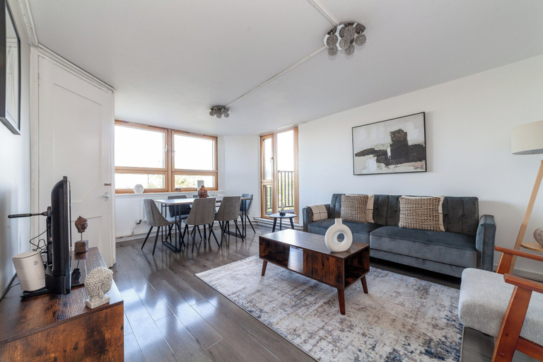 Others 4, 4 Bed Flat near King’s Road, London