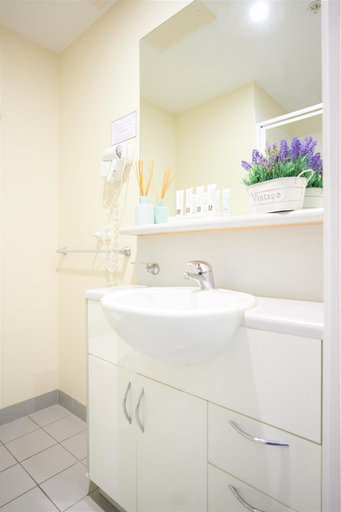 Bathroom 7