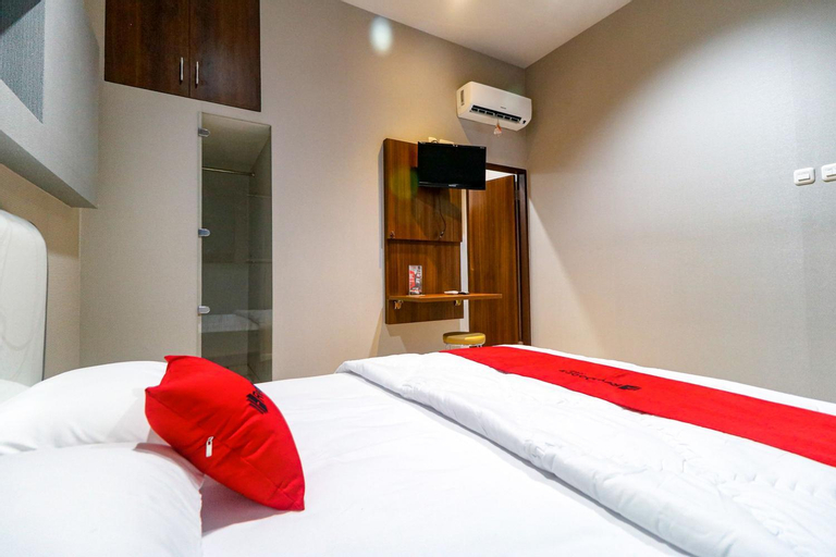 Bedroom 8