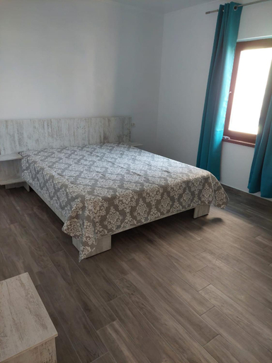Others 5, ALBDEVARA MAR SRL, Limanu