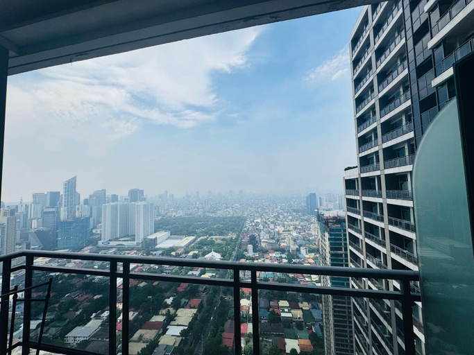 Others 5, Gramercy 2 bedrooms w Balcony City View, Makati City