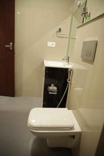 Bathroom 4, Hotel Centauri, Pathanamthitta