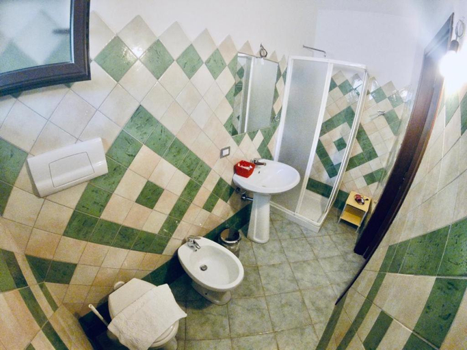 Bathroom, Agriturismo Funtan'Arva, Nuoro