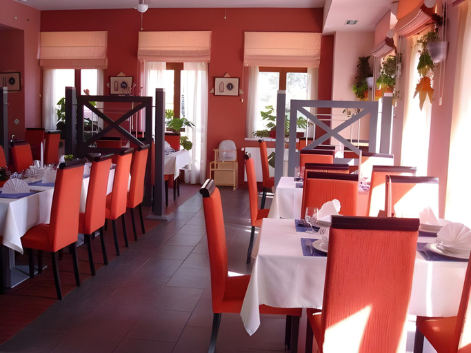 Food & Drinks 3, RED DEER Hotel, Brezno