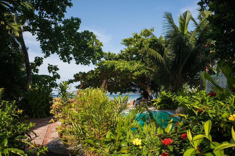 Exterior & Views 2, Le Repaire Hotel