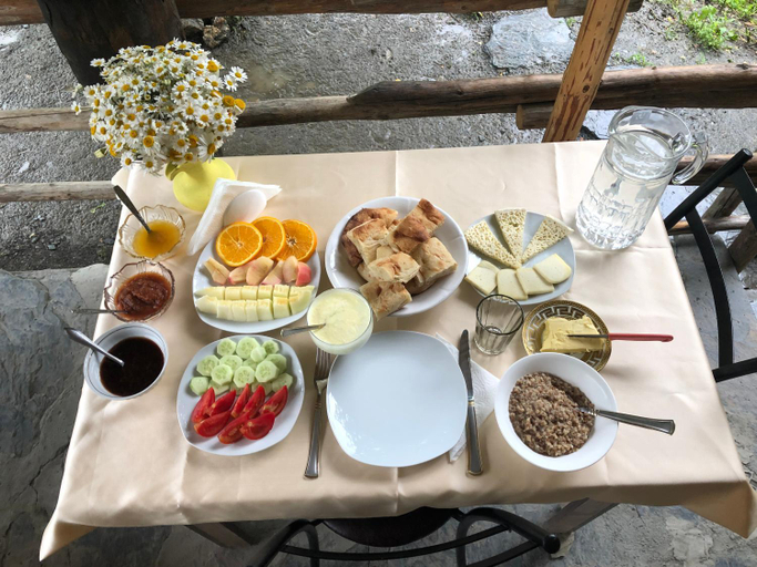 Food & Drinks 5, Pirikiti, Akhmeta