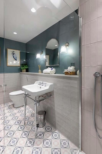 Bathroom 3, Albion Hotel, Isle of Wight