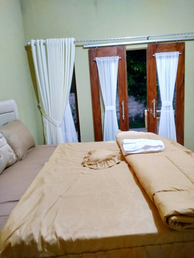 Bedroom 2, Three V Homestay, Lombok