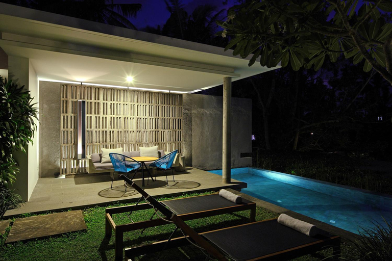 Swimming Pool 10