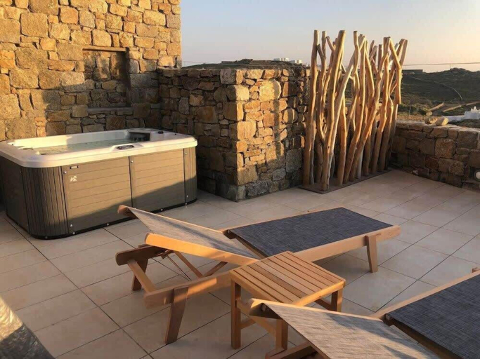 Others 5, Romantic Mykonian Oasis Suite w Jacuzzi, South Aegean