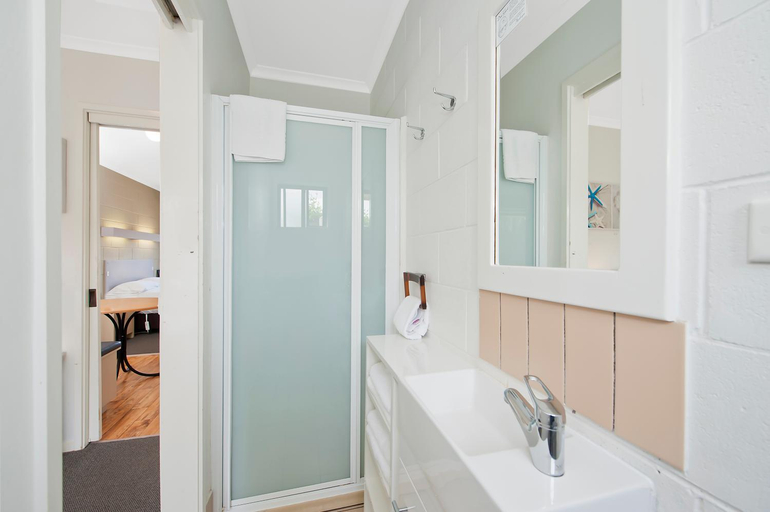 Bathroom 26