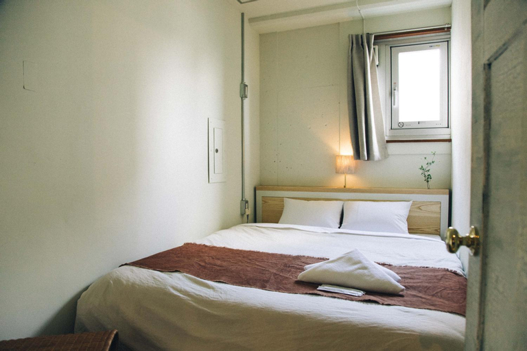 Bedroom 26