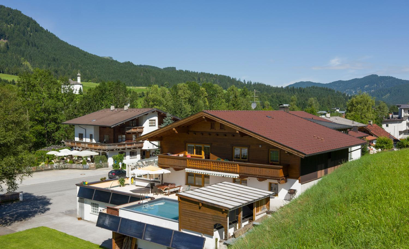 Others 4, Village Apartments, Schwaz