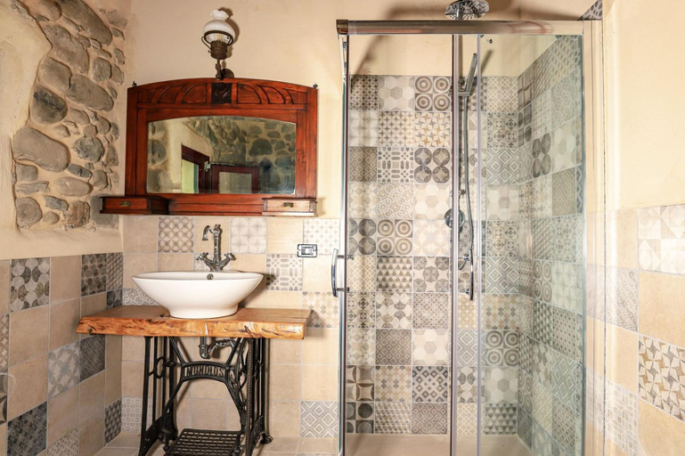 Bathroom 4