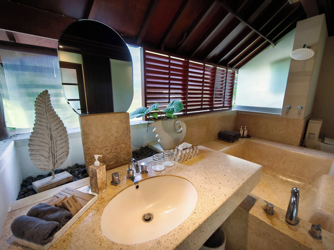 Bathroom 5