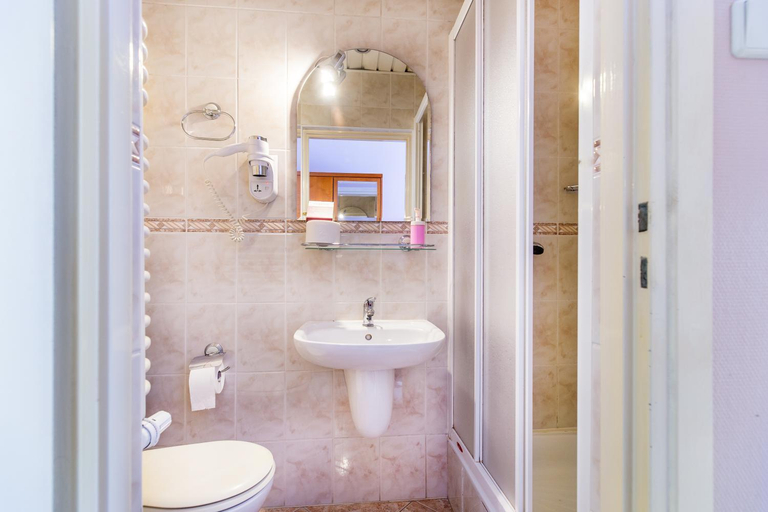 Bathroom 3, Willa Excelsior, Tatra