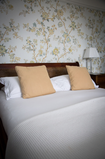 Bedroom 3, The Amberley Inn, Gloucestershire