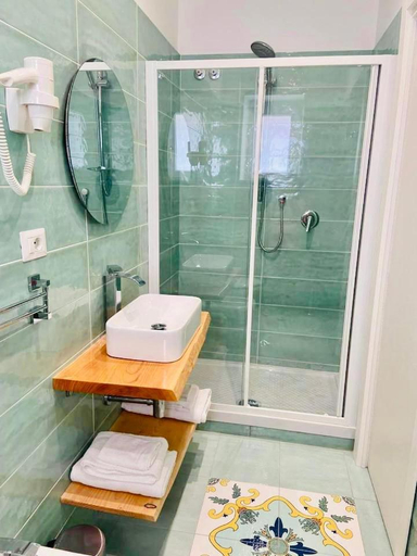 Bathroom, Cilento Experience rooms, Salerno