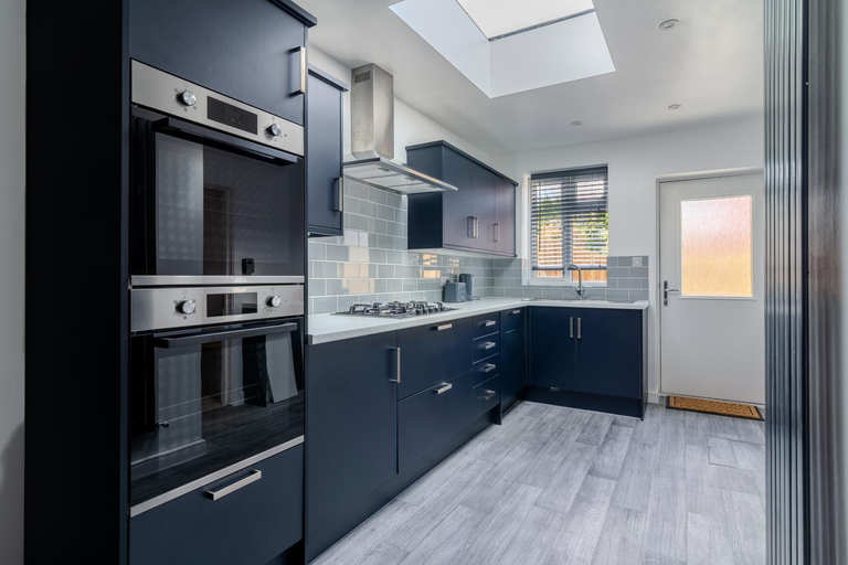 5, Stunning Ensuite Room, London