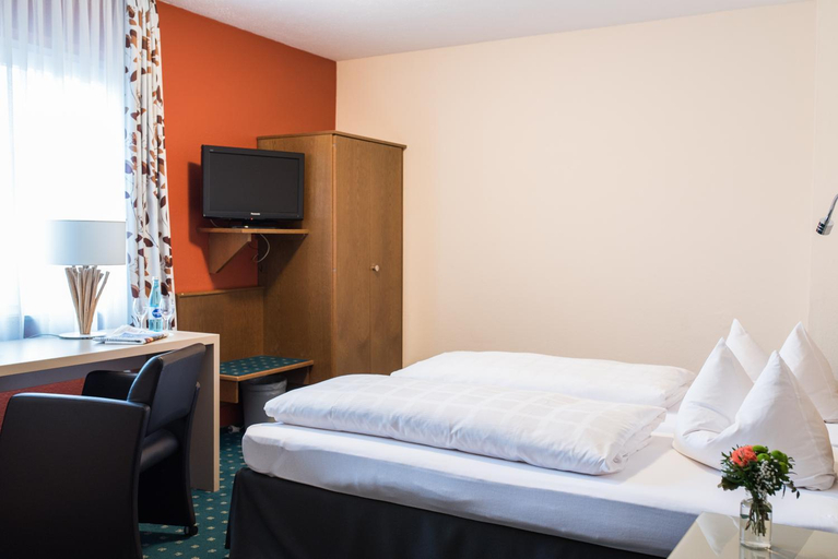 Bedroom 3, Gasthaus Zum Specht, Aschaffenburg