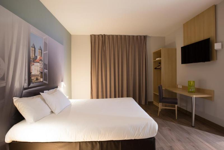 Bedroom 14
