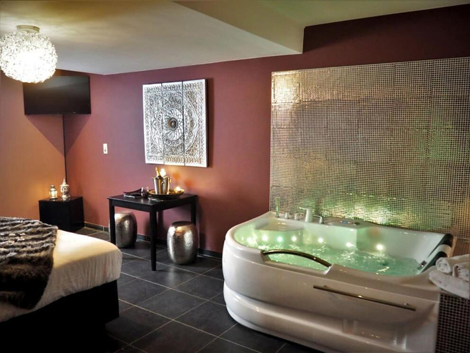 Others 3, Symbiose hotel, Hainaut