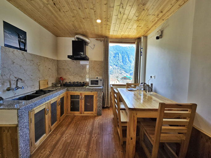 Others 4, The Stone Hedge, Kullu