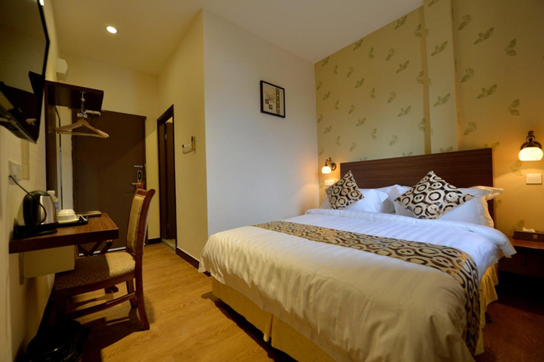 Bedroom 9