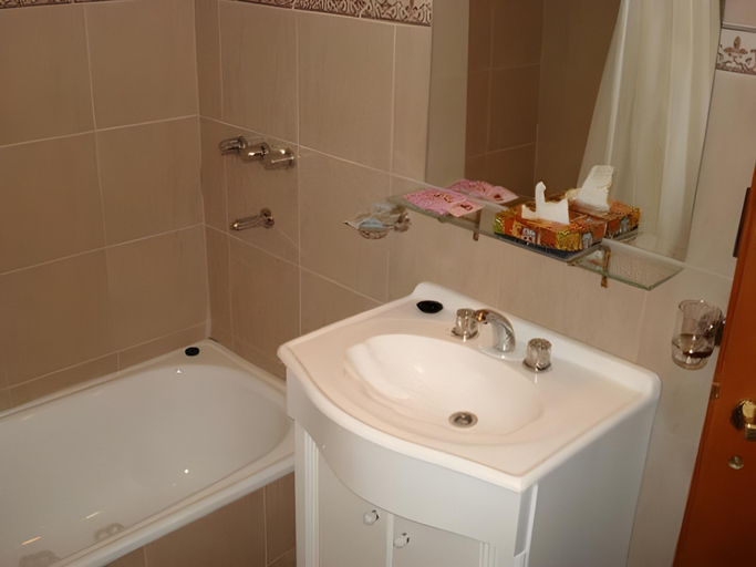 Bathroom 4, Basia Hotel & Sushi, Bariloche