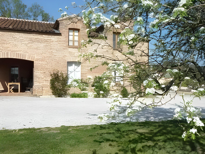 Exterior view 2, Residence Saint Clair, Haute-Garonne