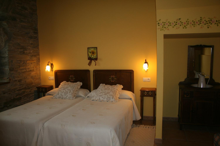 Others 4, Apartamentos Rurales El Palacio de Doiras, Asturias