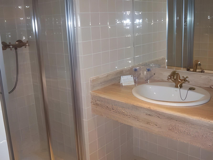 Bathroom 2, Casa Ruy Lopez, Badajoz