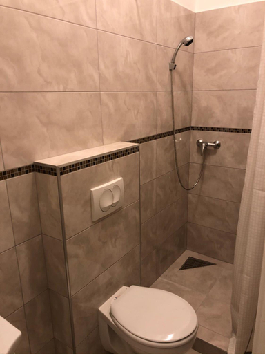 Bathroom 2, Omega Apartments Budapest, Budapesti
