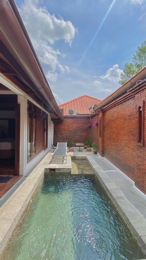 Swimming Pool 9