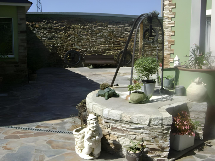 Others 4, El Pinar, Lugo