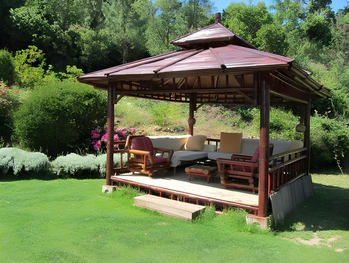 Others 5, Le Joyau du Golfe de St Tropez, Var