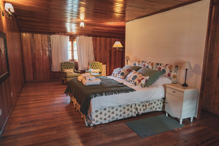 Bedroom 3, Hosteria Villarino, Lacar
