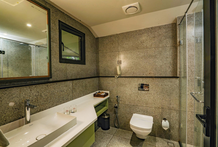 Bathroom 3, Vyna Hillock Resort and Spa, Wayanad