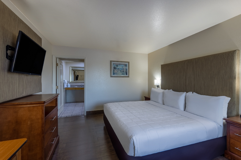 Bedroom 24